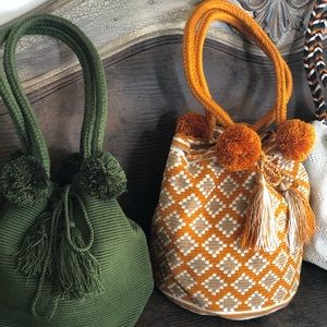 Top handle woven bags/ mochilas wayuu